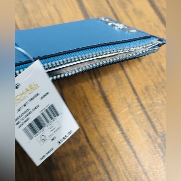 MICHAEL KORS OUTLET Blue Medium Logo Card Case New with tags!!! - Picture 5 of 9
